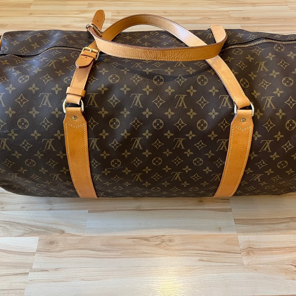 Louis Vuitton Monogram LV Canvas Keepall Bandauliere 60 Travel Duffel Bag